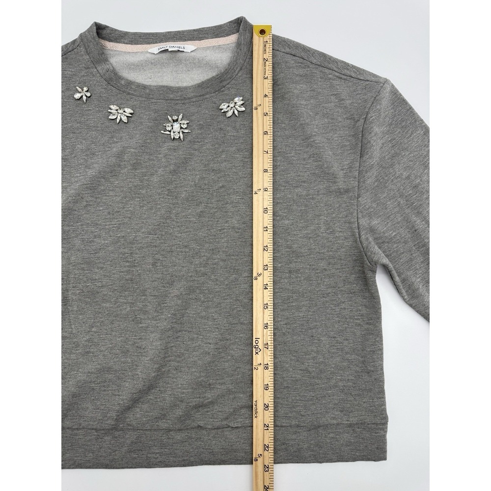 NEW Emily Daniels Rhinestone Accent Gray Crewneck‎ Sweatshirt Women's Sz L NWT - Picture 7 of 7